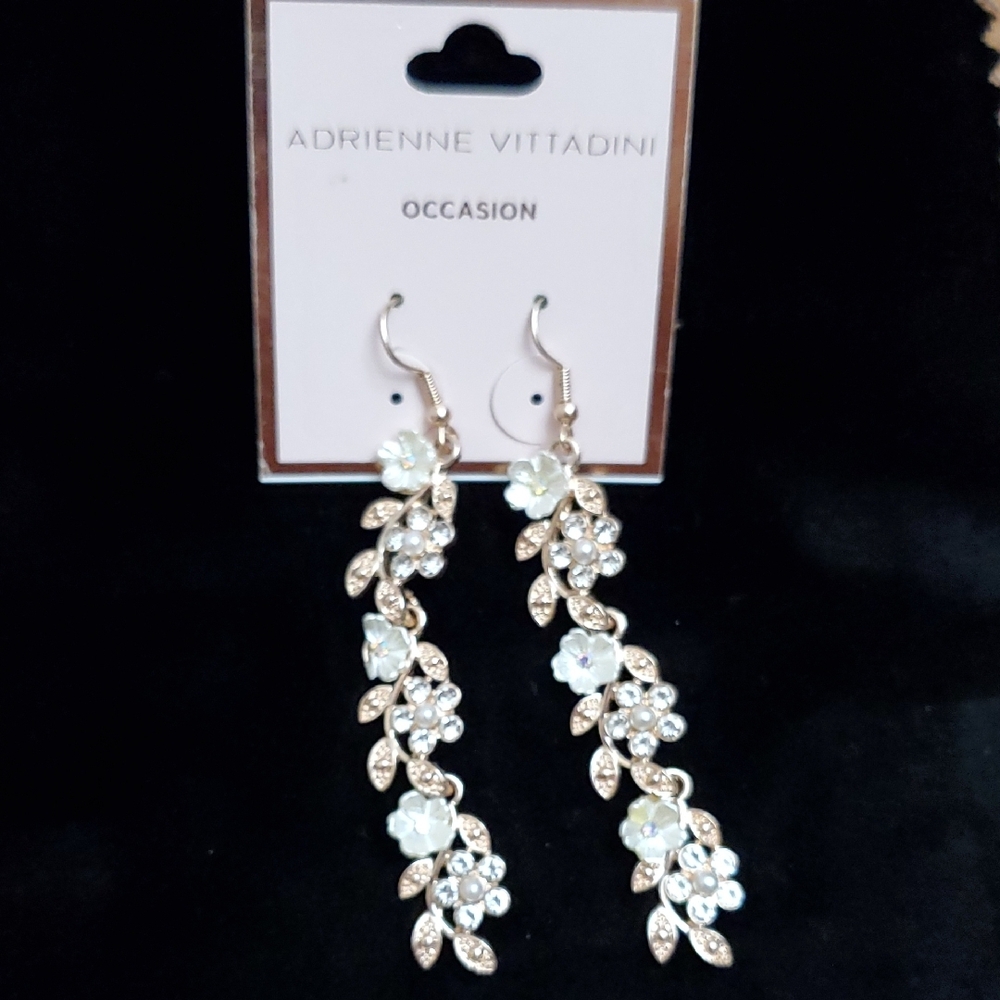 Adrienne Vittadini Gold and White Botanical Earrings - Picture 4 of 13